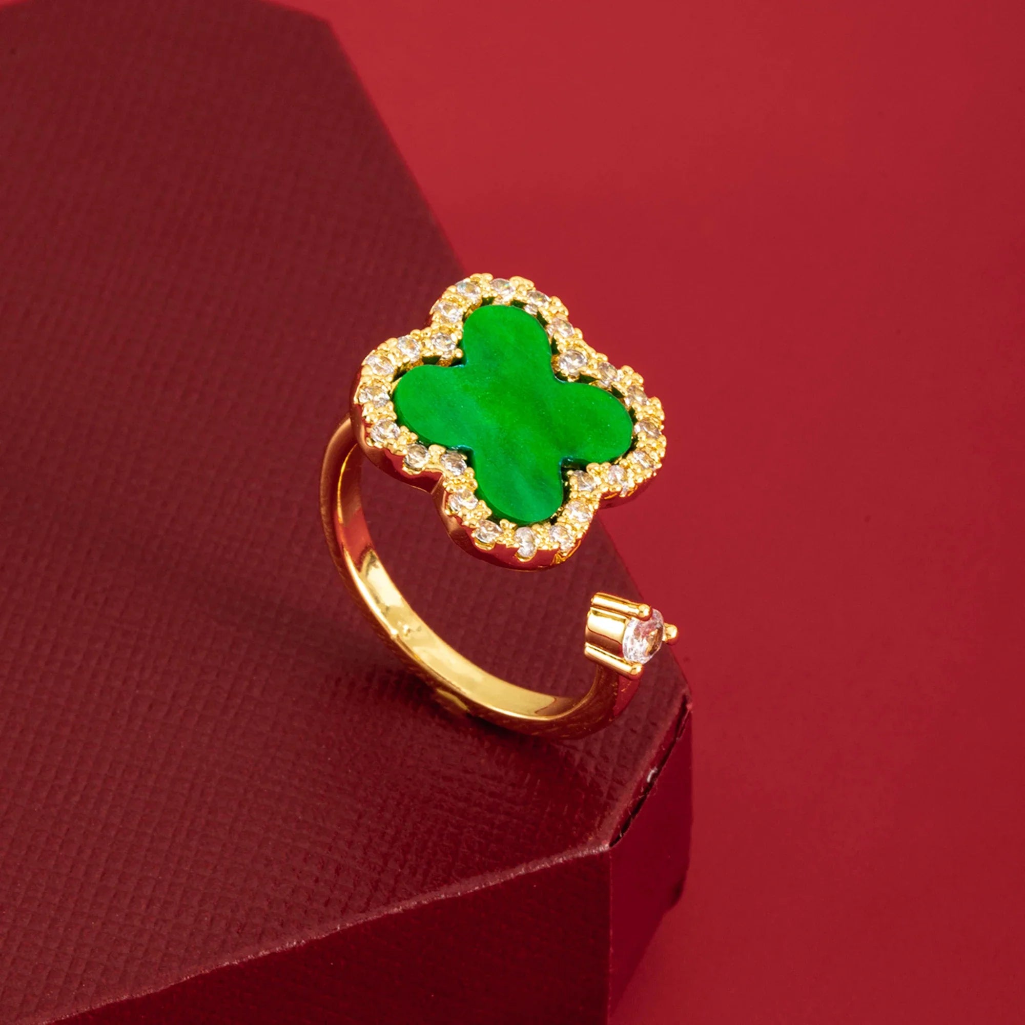 A Stylish and Exquisite Four Leaf Clover Open Ring Suitable for All Seasons, Suitable for Any Occasion