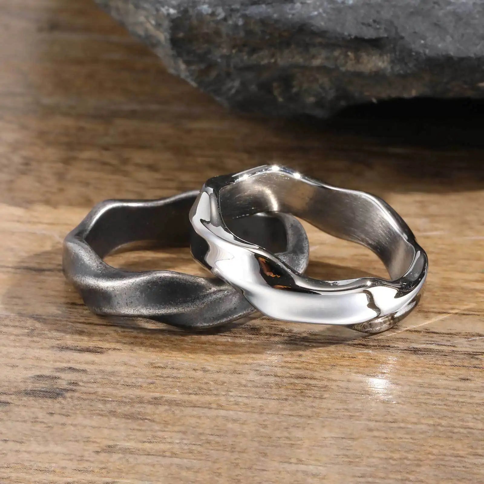 Simple Mobius Rings for Men Boys,Stainless Steel Finger Band Ring,Punk Vintage Endless Love Jewelry Gift